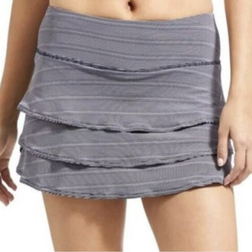 Athleta Swagger Skirt‎ Tennis skort striped Tiered Size S